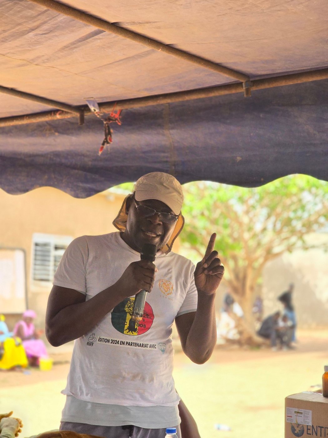 Équipe et jeunes de l’AEADE au Sénégal